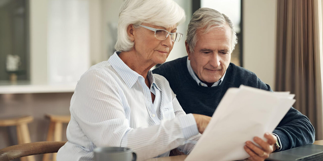 Personal Retirement Savings in the U.S.: The Complete Guide to Accounts, Costs, Growth, and What It Will Actually Buy You Later