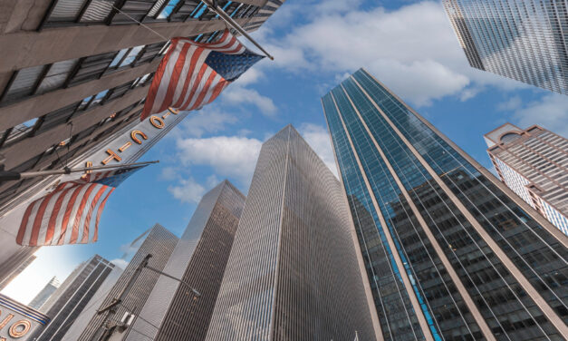 Largest Banks in North America: A Complete Profile of the Top 18 U.S. and Canadian Banks in 2026