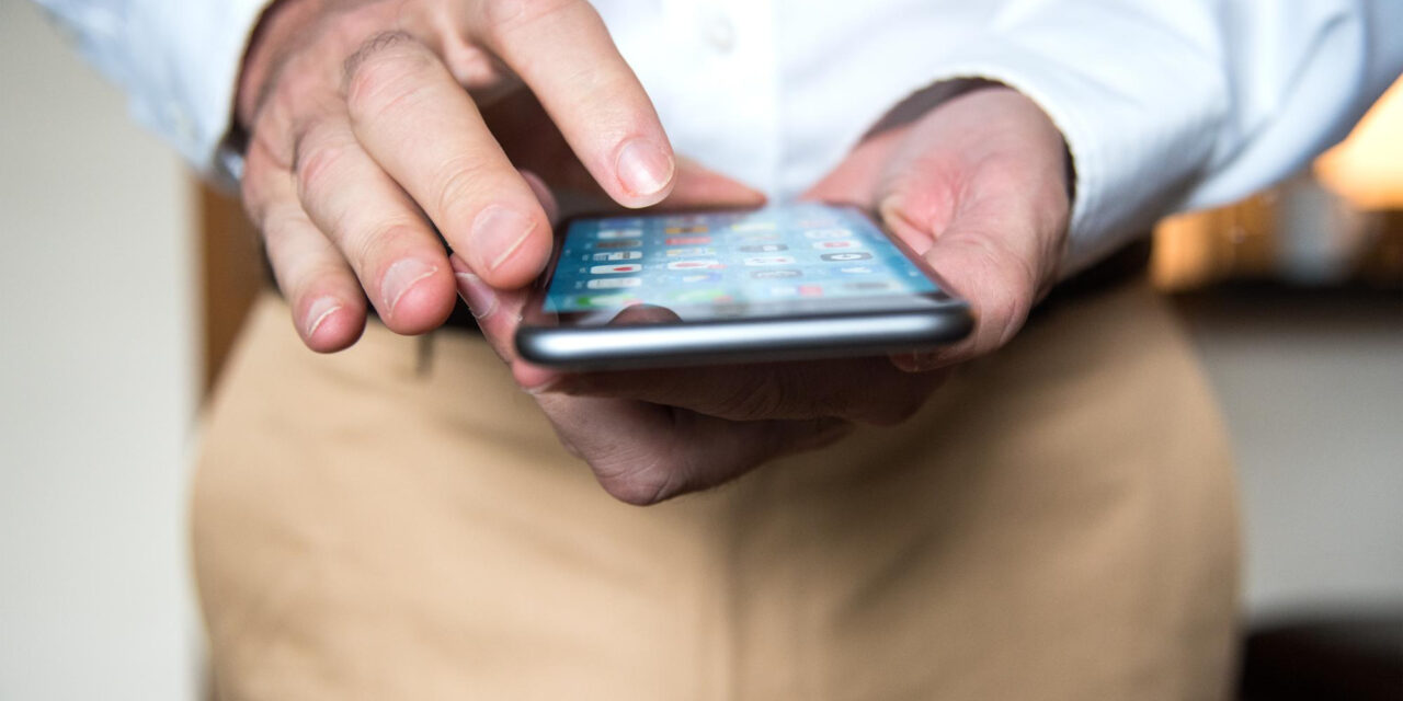 Mobile Check Deposit: How It Works, Fees, Limits, Security, and Timing